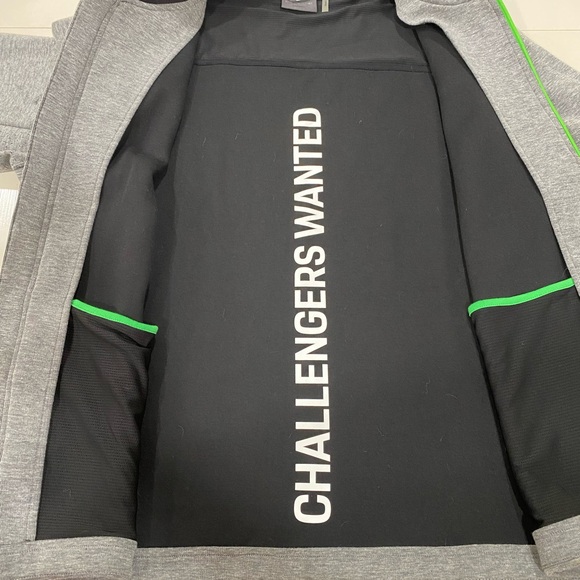 Porsche Drivers Selection Gray Lightweight Jacket - Picture 10 of 11